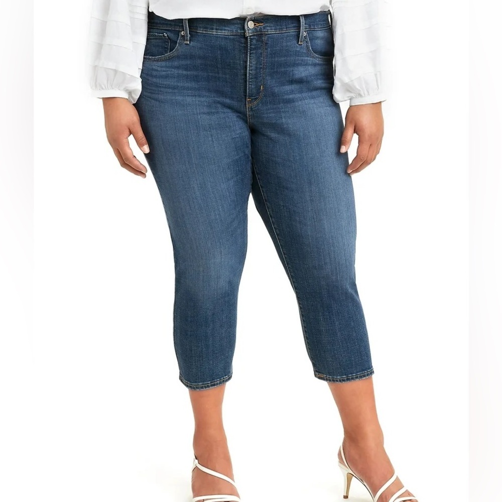 Levi’s Women's Plus Size 311 Shaping Skinny Capri Jeans Size 24W NEW